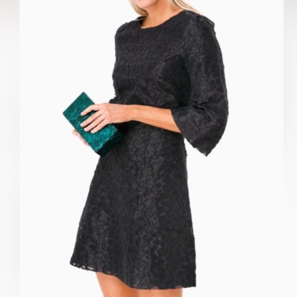 Avon Lane Eva Black‎ Textured Jacquard Dress Bell Sleeve sparkle size small